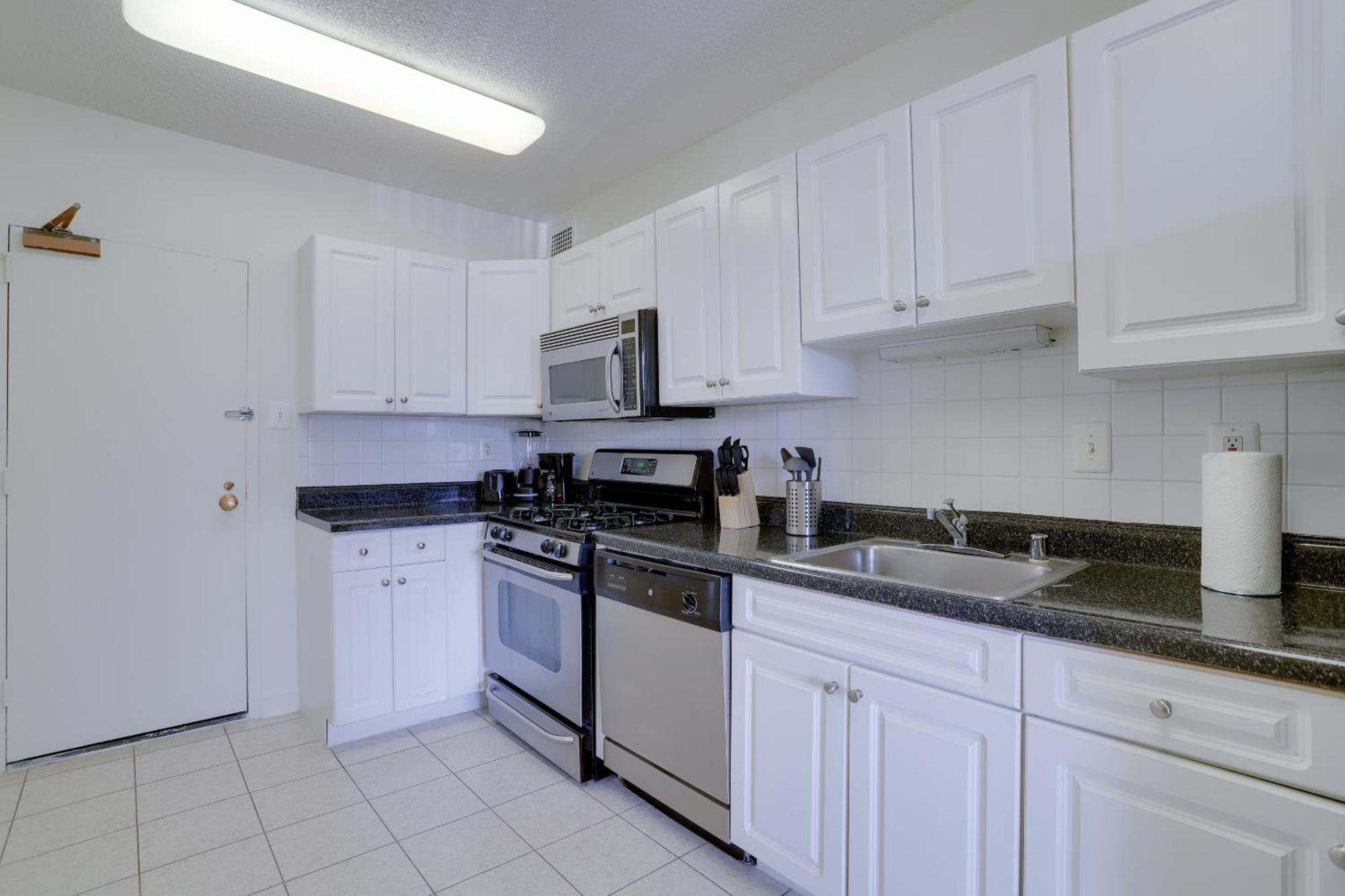 Spacious 2 Bedrooms Apt @Crystal City With Gym Arlington Exterior foto