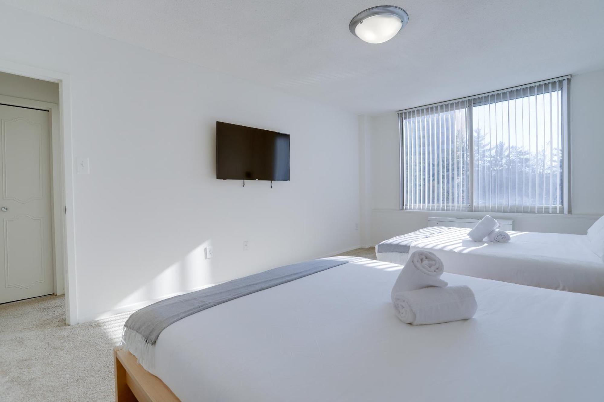Spacious 2 Bedrooms Apt @Crystal City With Gym Arlington Exterior foto