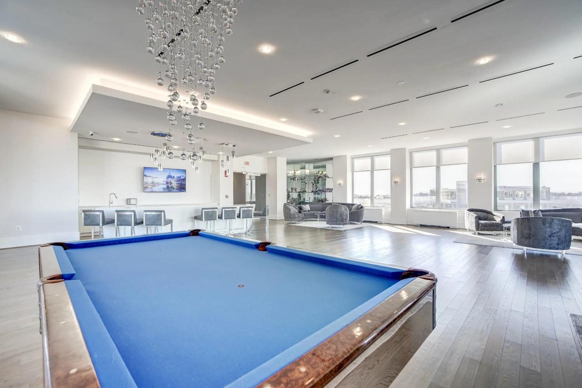 Spacious 2 Bedrooms Apt @Crystal City With Gym Arlington Exterior foto